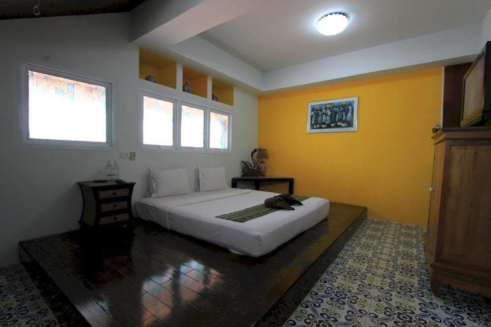 Tony'S Place Ayutthaya Εξωτερικό φωτογραφία